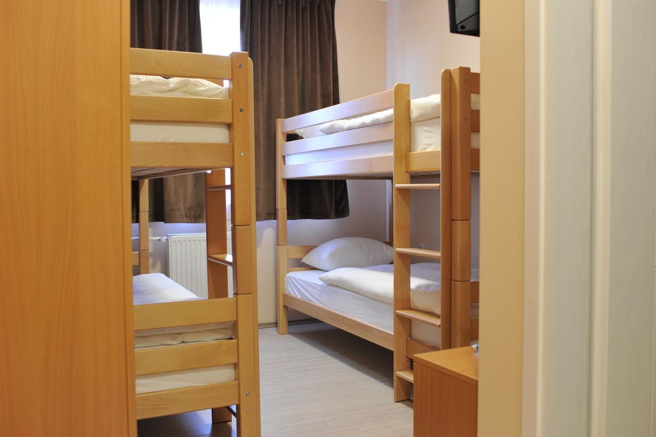 City Hostel Banja Luka Esterno foto