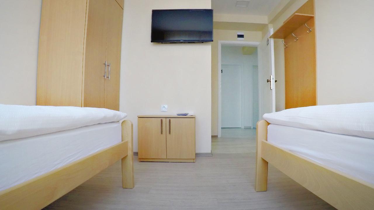 City Hostel Banja Luka Esterno foto